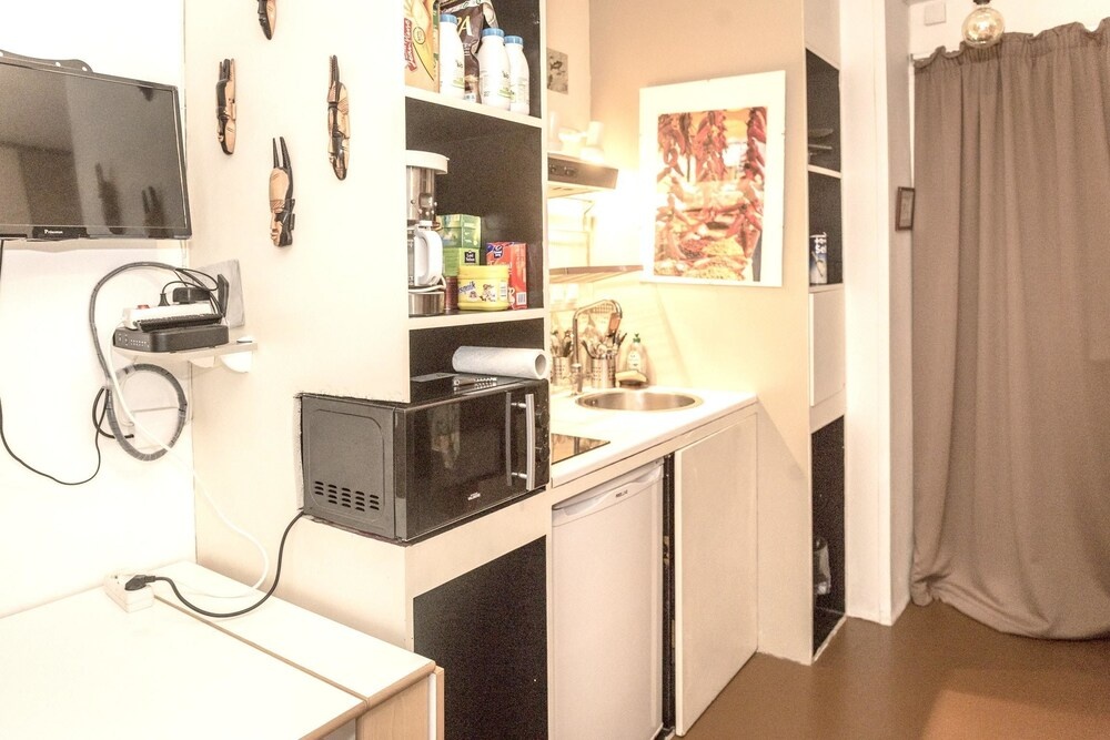 Studio in Paris, With Wonderful City View and Wifi