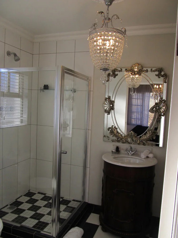 La Riviera Guesthouse