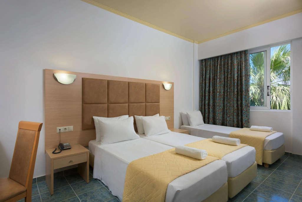 Memphis Beach Hotel