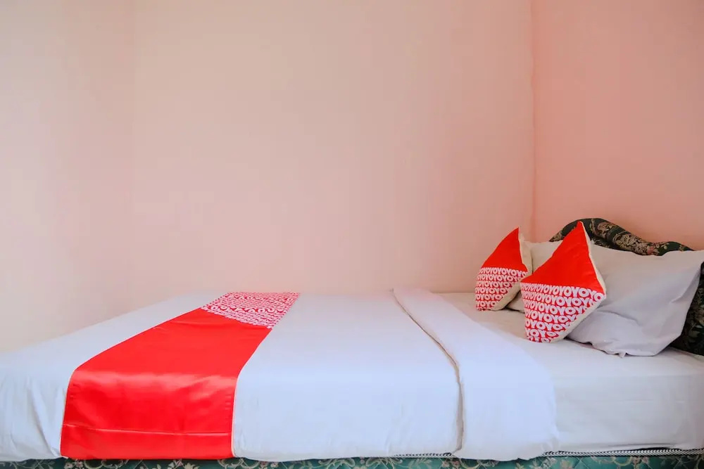 Hotel Istana Family by OYO Rooms