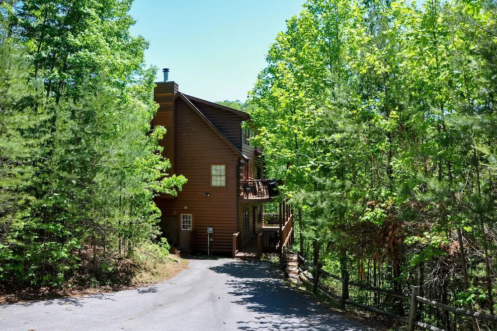 Dogwood Hill - 3 Br Cabin