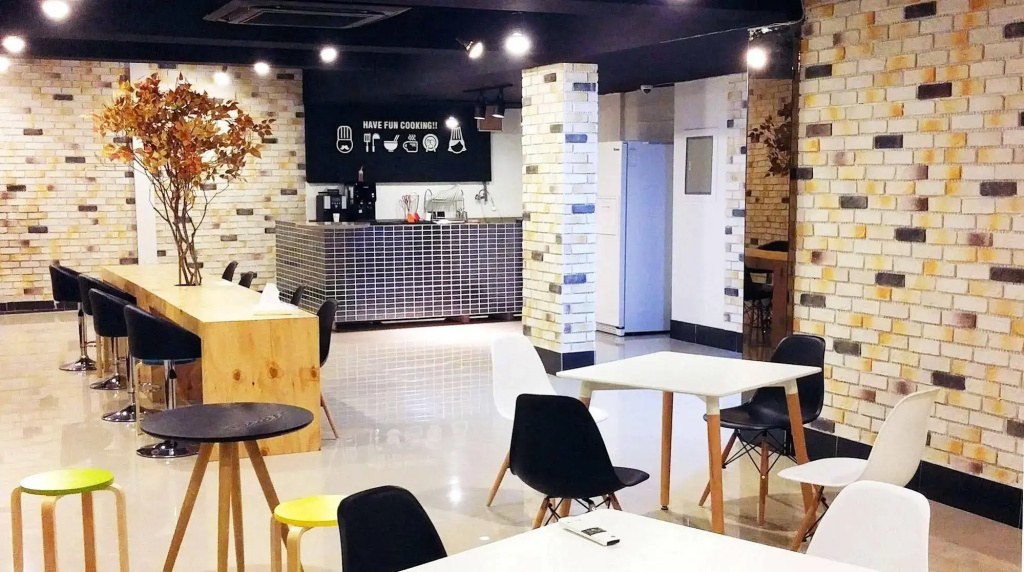 Ekonomy Hotel Yeosu