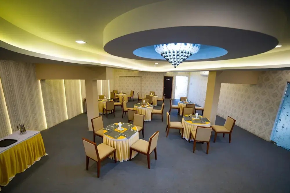 OYO 14759 Hotel President