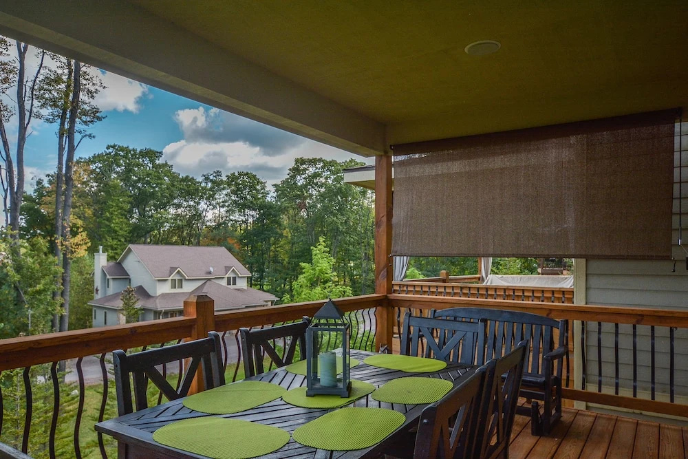 Breathe Easy 5 Bedroom Townhome