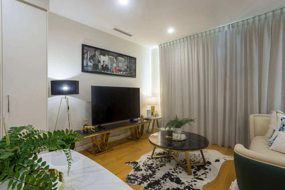 Brilliant 3 Month Corporate Rental With Balcony