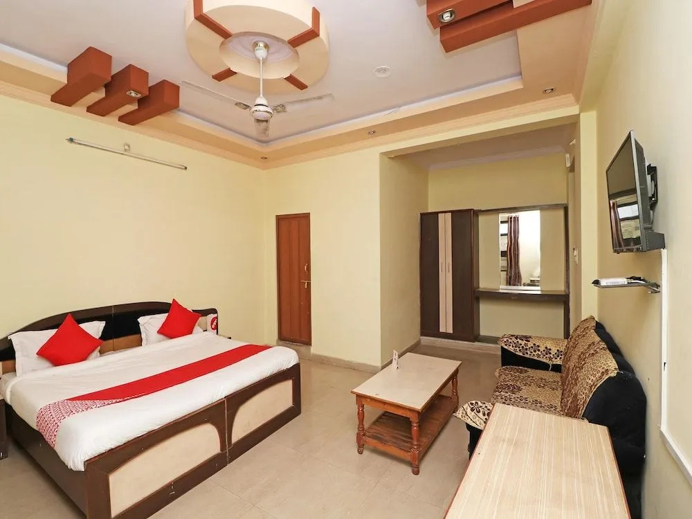OYO 12775 Bharat Plaza