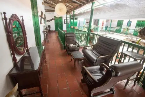 La Mansion Hostel