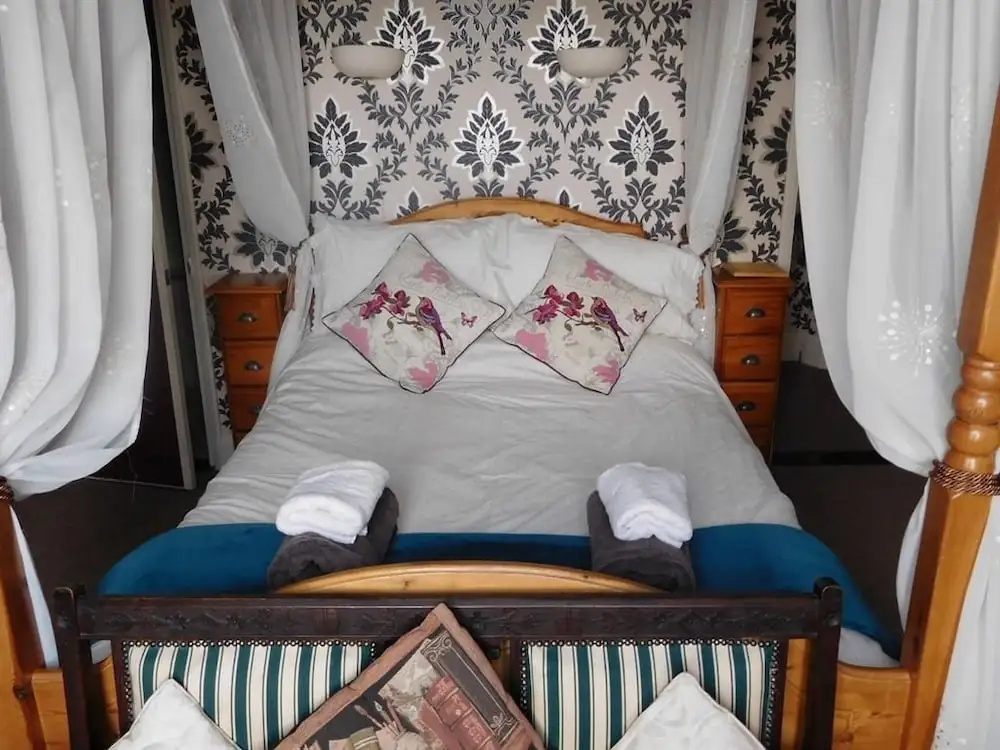 Somerton Guest House