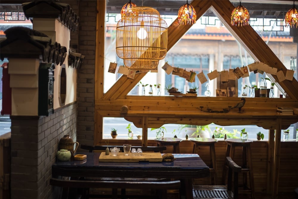 Wuzhen Maple Bridge Inn
