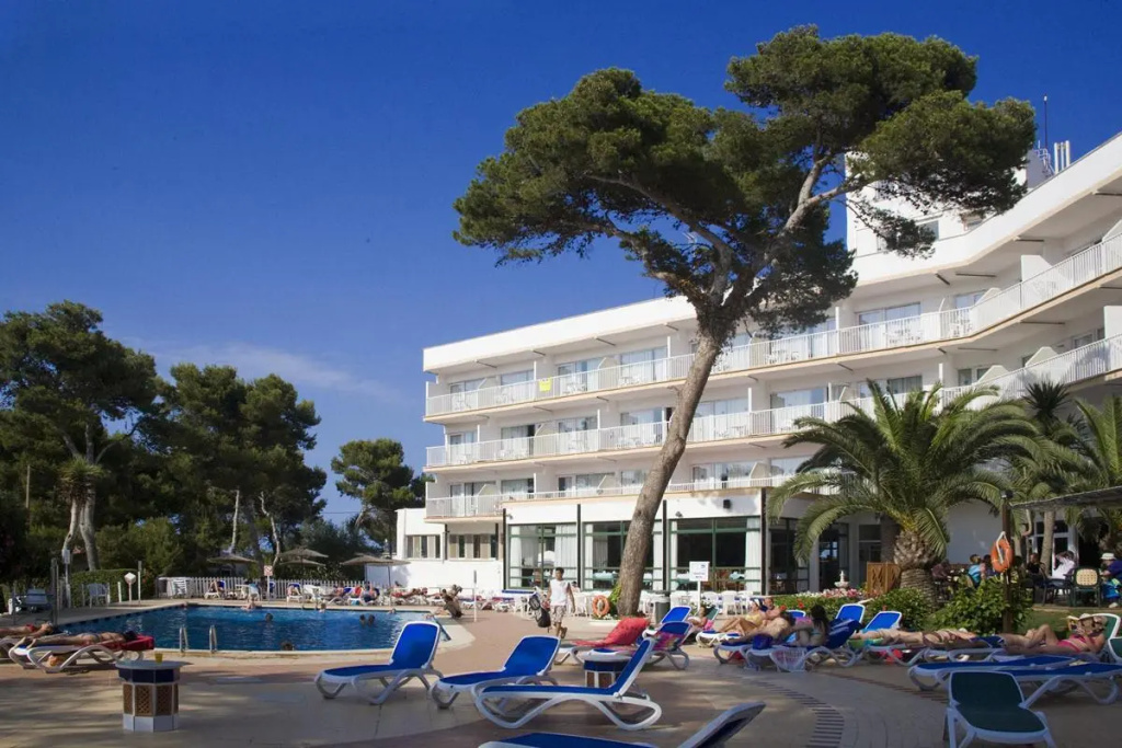 Hotel Globales Cala Blanca