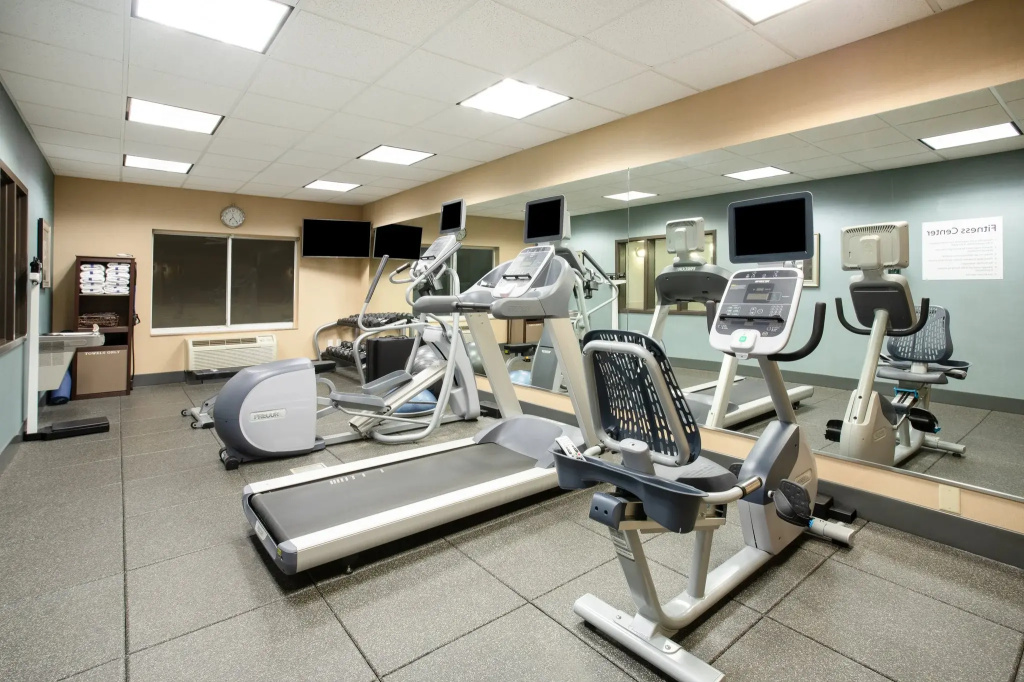 Holiday Inn Express & Suites Yankton by IHG