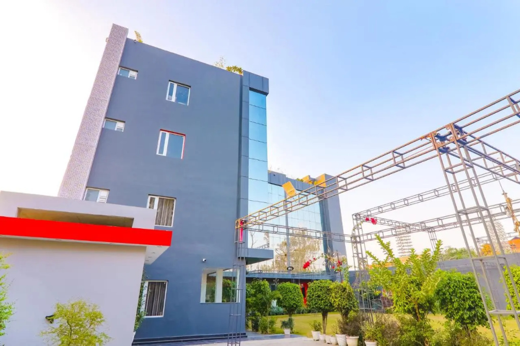 FabHotel BSA