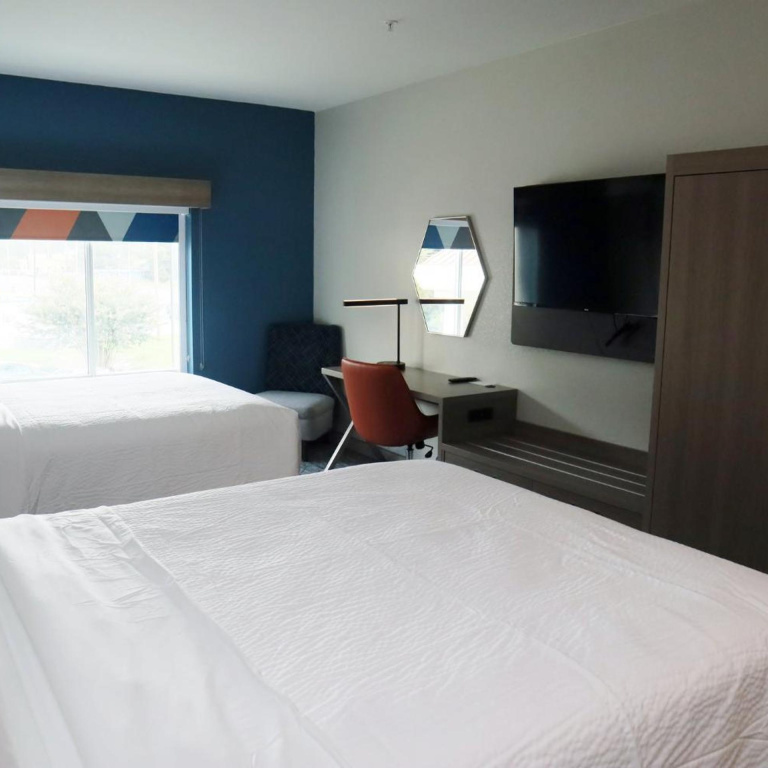 Holiday Inn Express Baton Rouge North by IHG