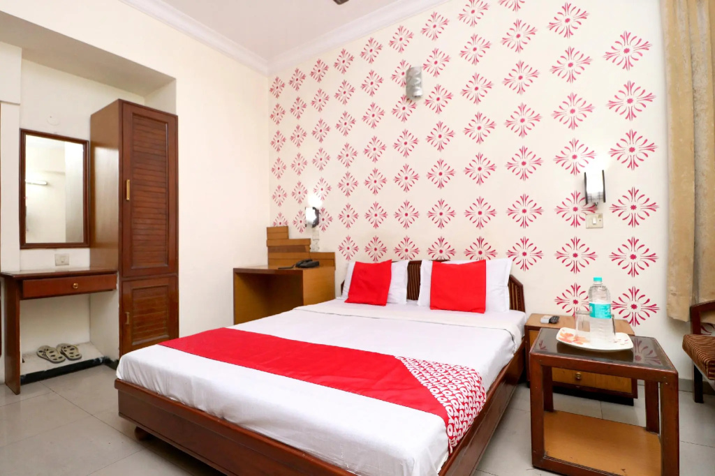 OYO 8623 Hotel Destination