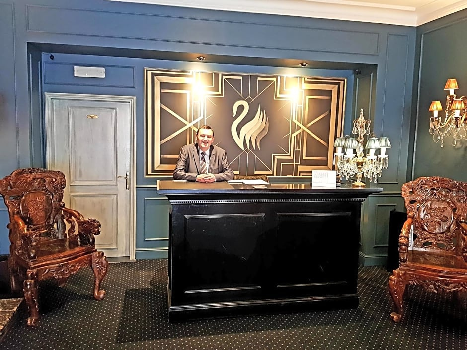 The Black Swan Hotel