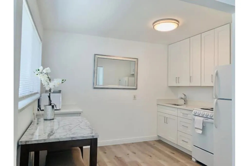Ski 116 Apartment in Hallandale Beach