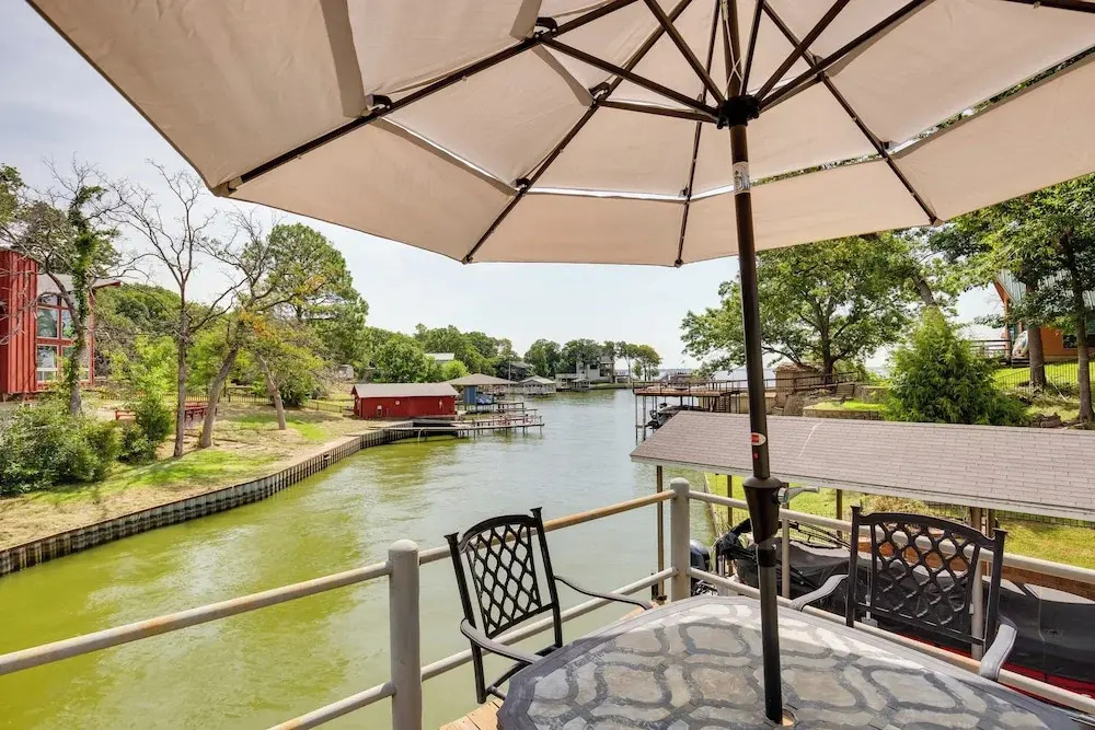Fish & Kayak: Tranquil Cedar Creek Home!