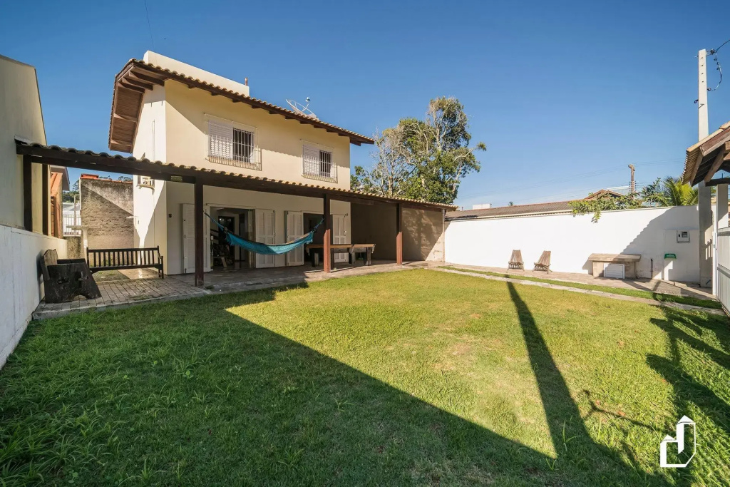 Casa 30m da praia · 10 pessoas · Berço · Sinuca