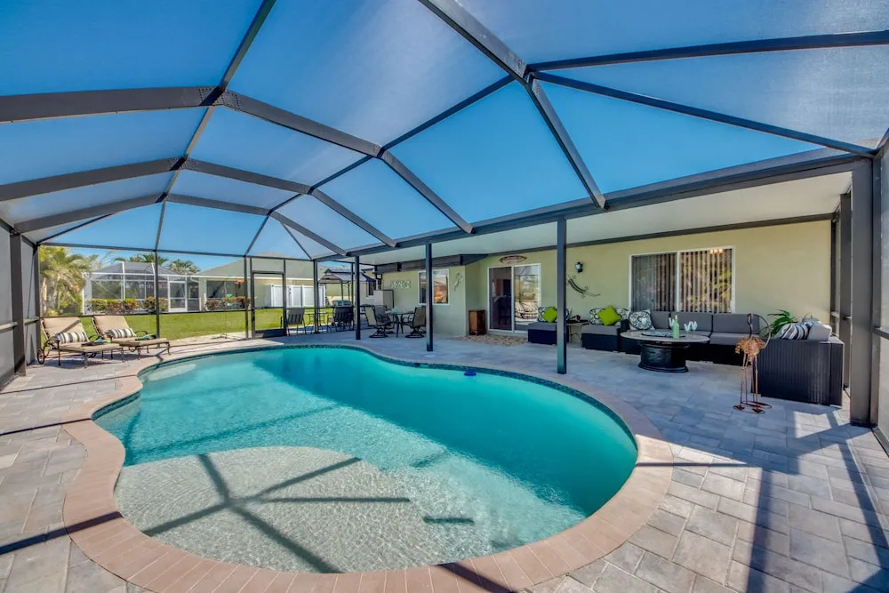 Villa Seas the Day - Heated Pool & Private