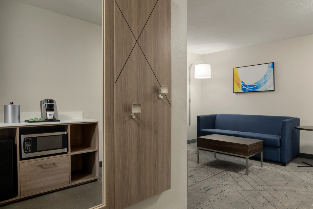 Holiday Inn Express Hotel & Suites NORTH FREMONT by IHG