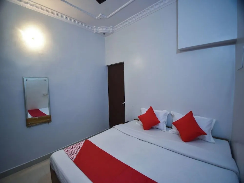 Oyo Home 3688 Apartment Palace