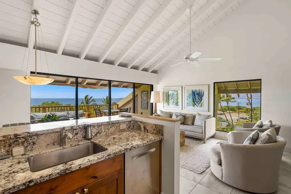 Maui Kamaole A-206 - Prime Location, Stunning Renovation, Large Lanai, Split AC