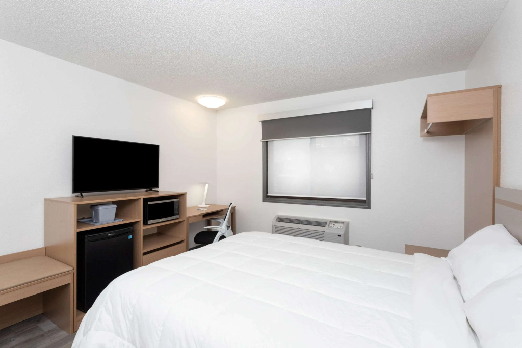 Travelodge by Wyndham Elkhart