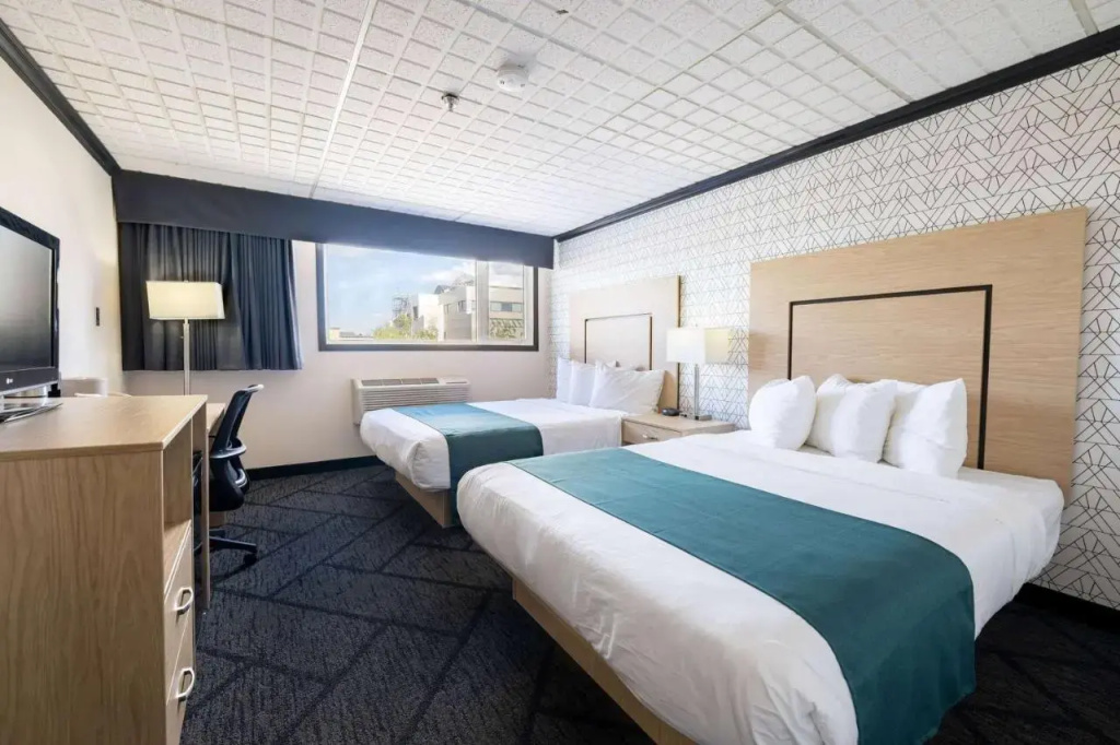 Sternwheeler Hotel & Conference Centre, Trademark by Wyndham