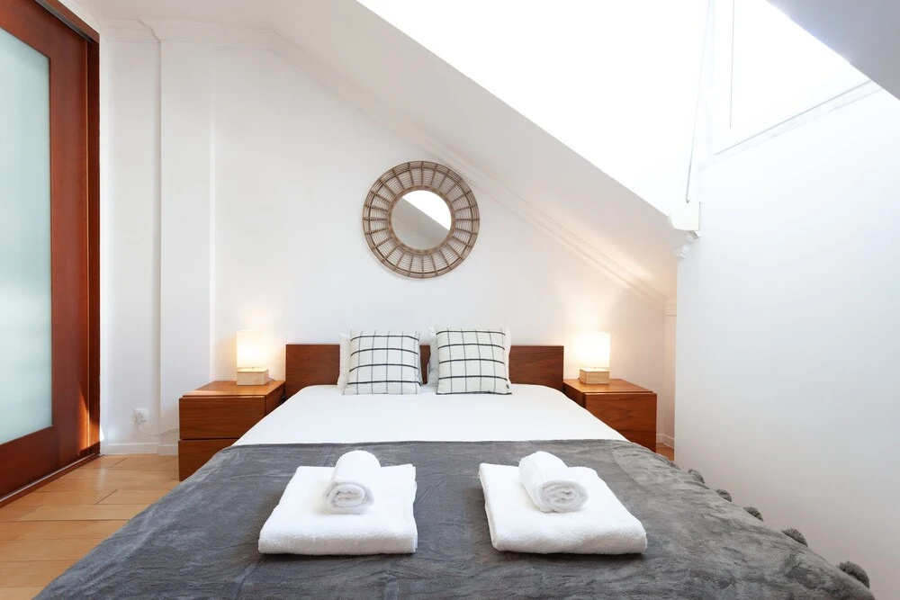 Liberty Penthouse Three-Bedroom Apartment - by LU Holidays