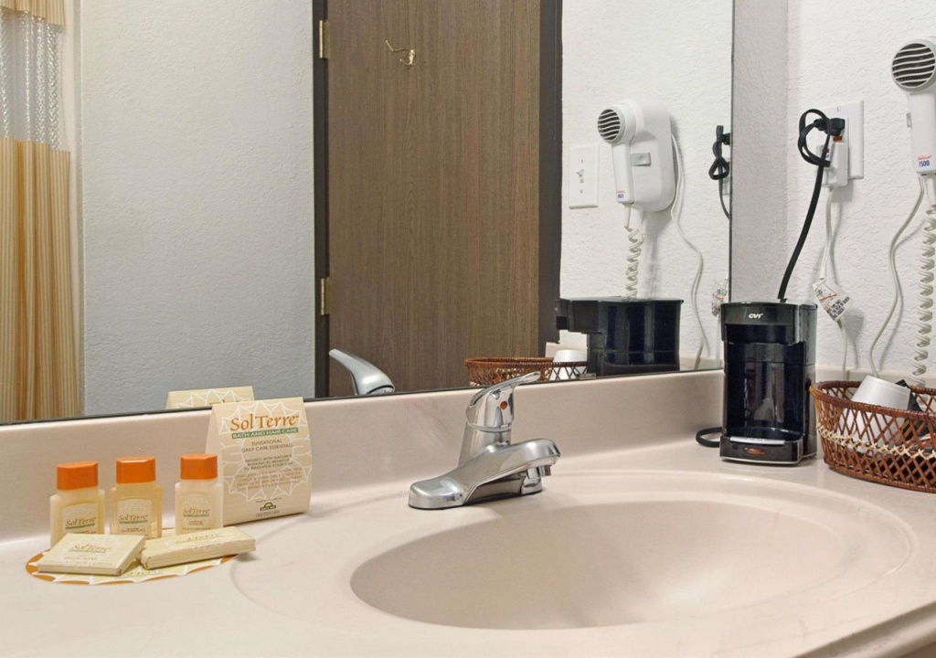 Red Roof Inn Fort Worth – Saginaw