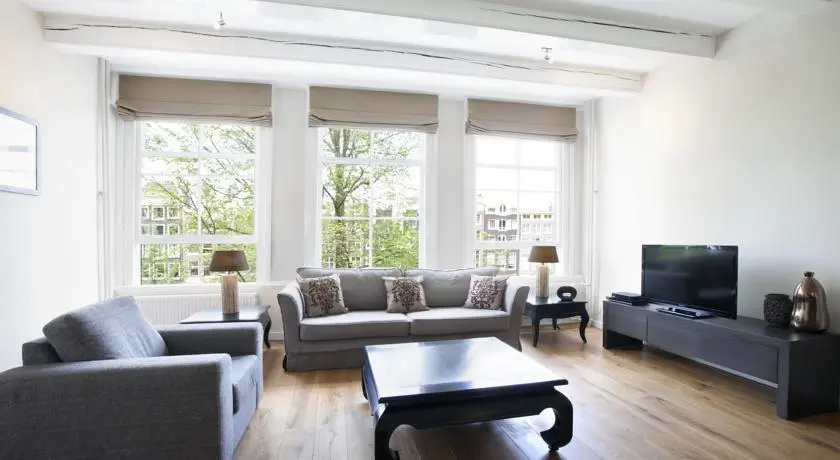 Hugo Apartments