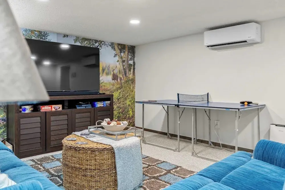 The Bear's Den by Avantstay Prime Location, Renovated w/ Movie & Game Room