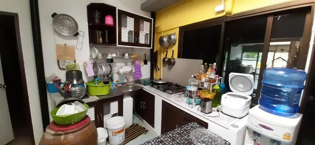 Tuk Tuk Trat Hostel