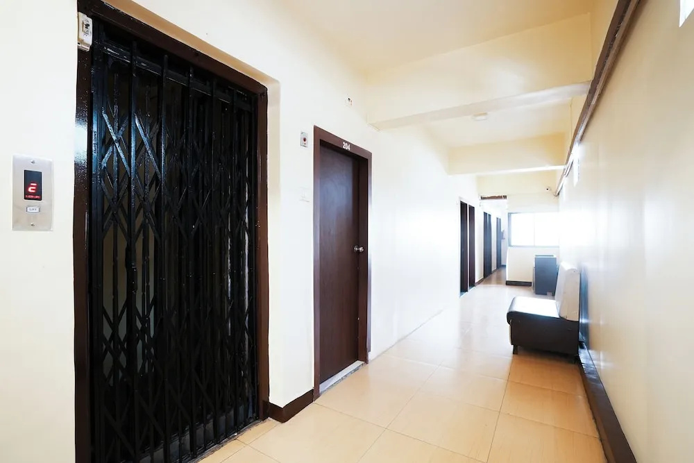 Hotel Della Comfort near Ambreshwar Shiv Mandir, Ambernath