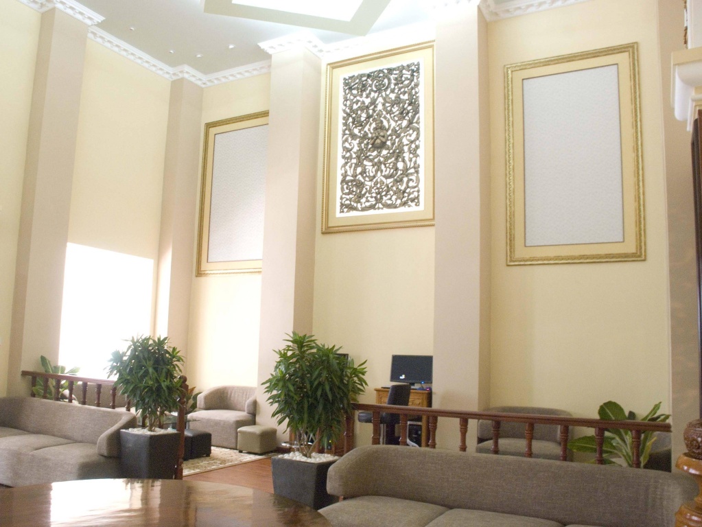 Silver Mounts Hotel