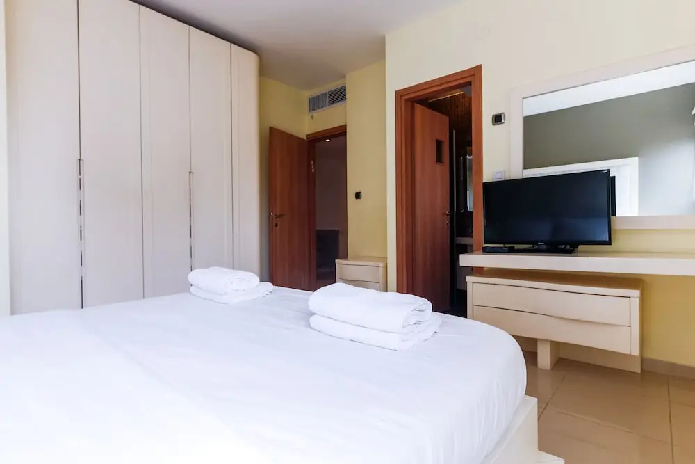 Comfort & Balcony near Beach by FeelHome
