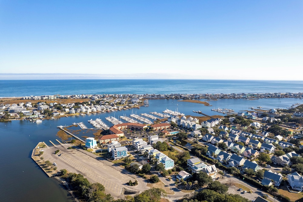 2 Mi to Ocean: Carolina Beach Home w/ Game Room