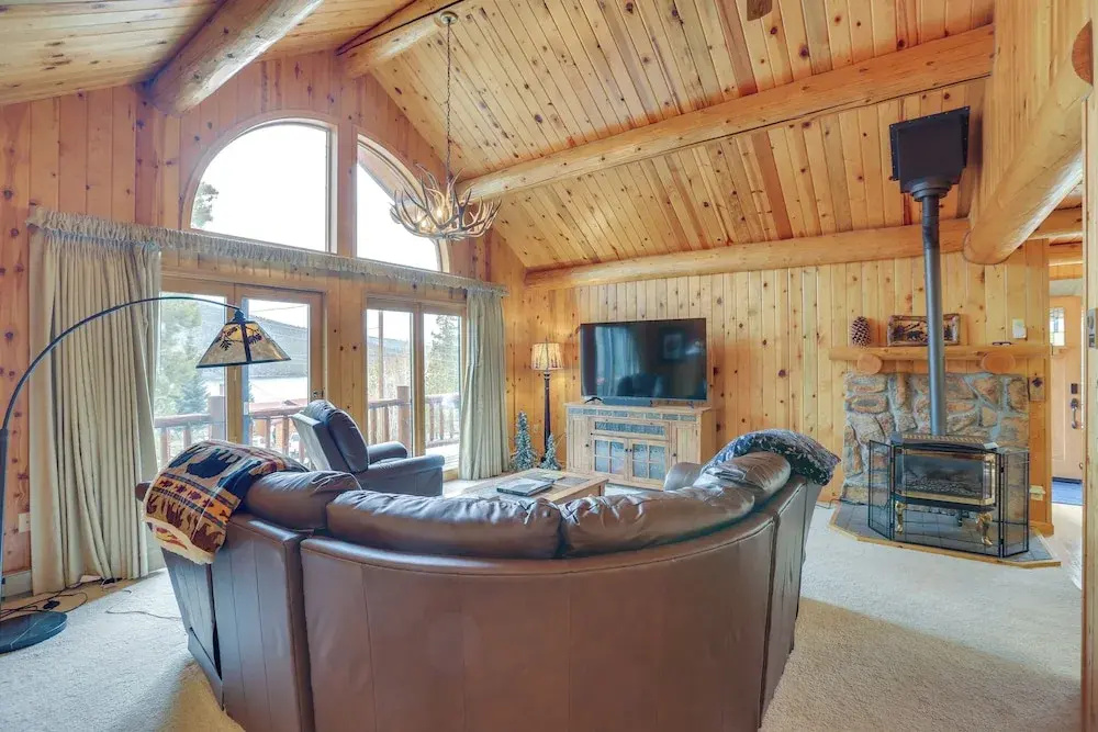 Lake & Mtn Views: Spectacular Grand Lake Home