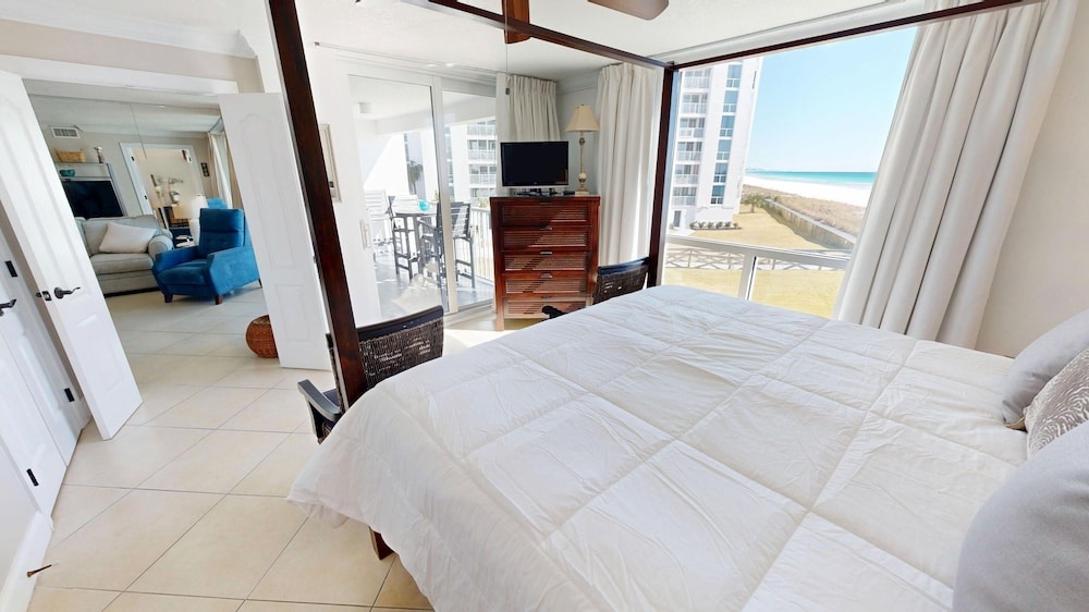 Shoreline Towers 2035 2 Bedroom Condo