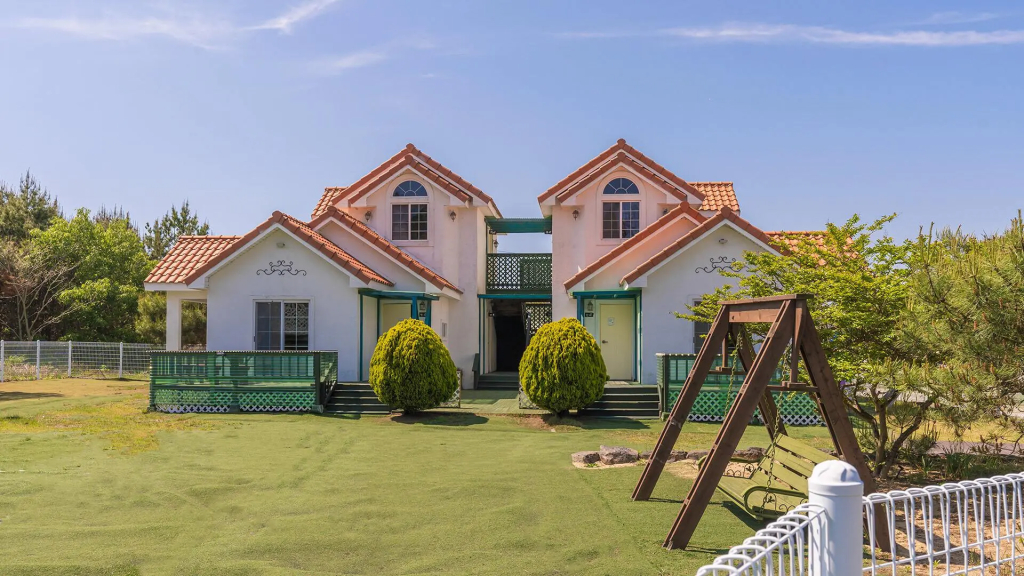 Taean Paradok Pension
