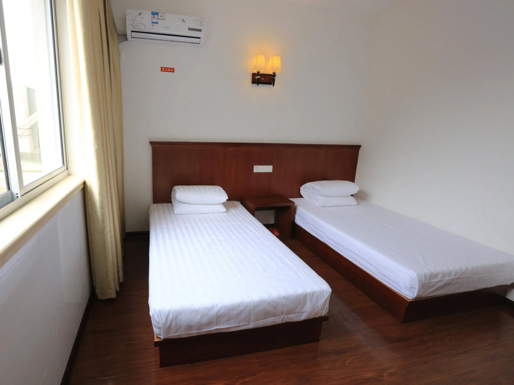 Longtai Inn