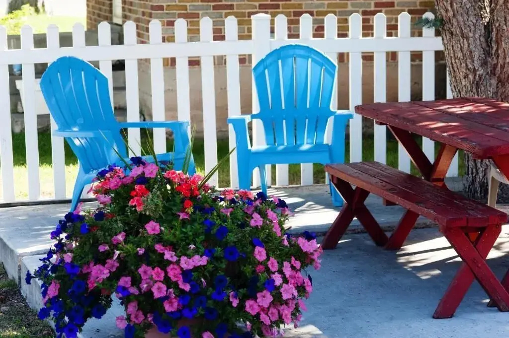 Blue Pine Motel
