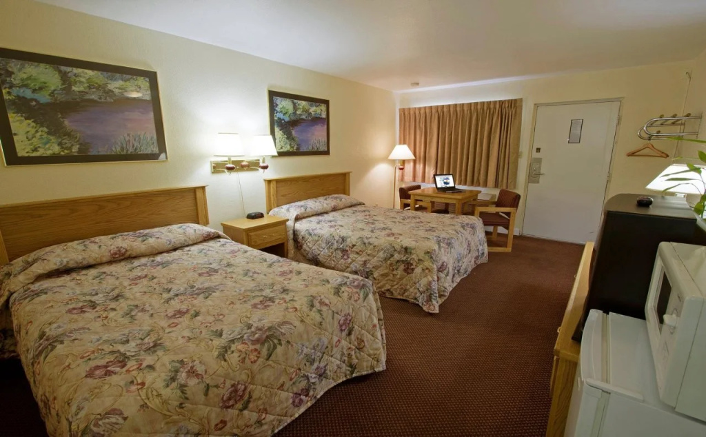 Executive Inn