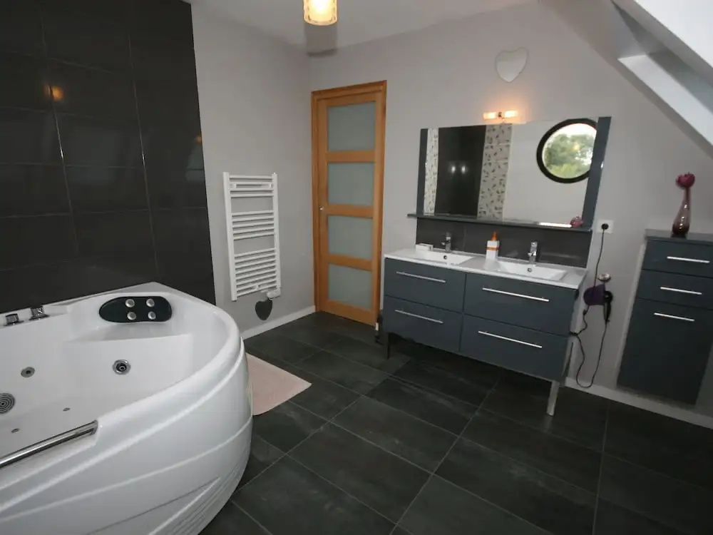 Modern Villa With Private Heated Pool, Located 2 km From the Sandy Beach