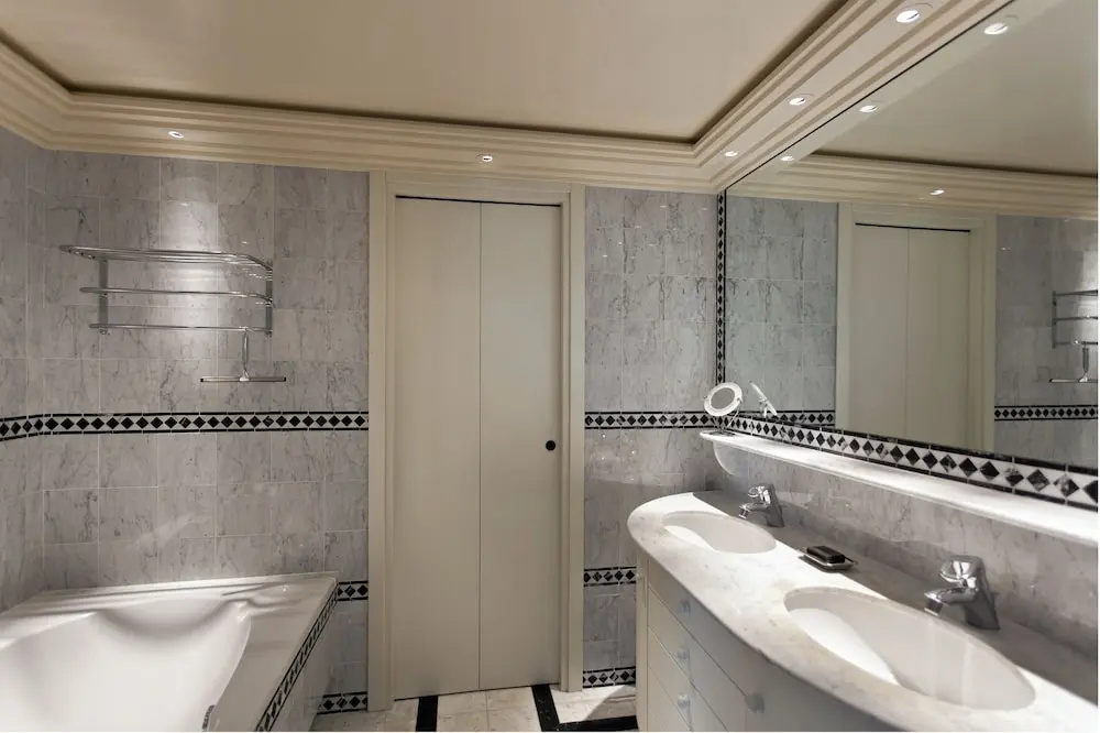 Amazing apartment in luxury residence