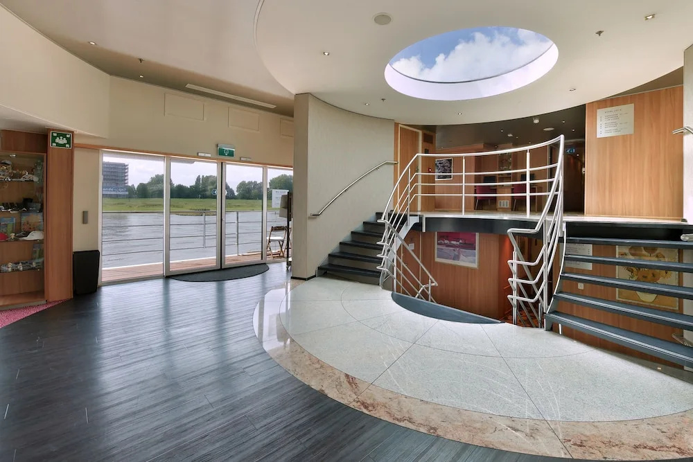 Hotelships Holland - HS Leonora - Messe