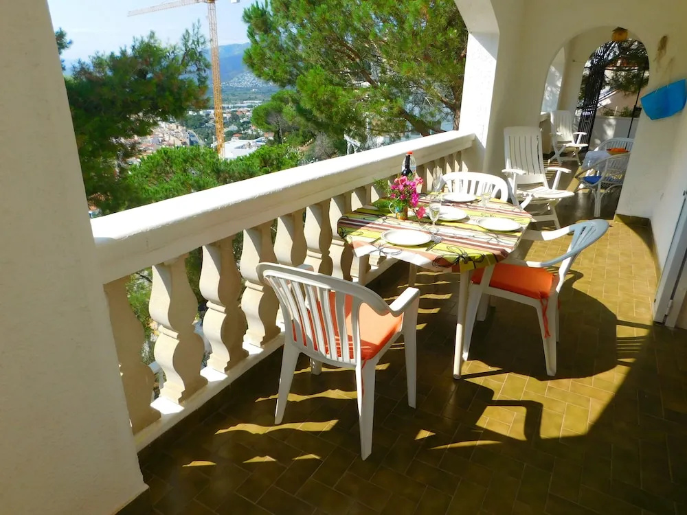 Apartment Pau Vila