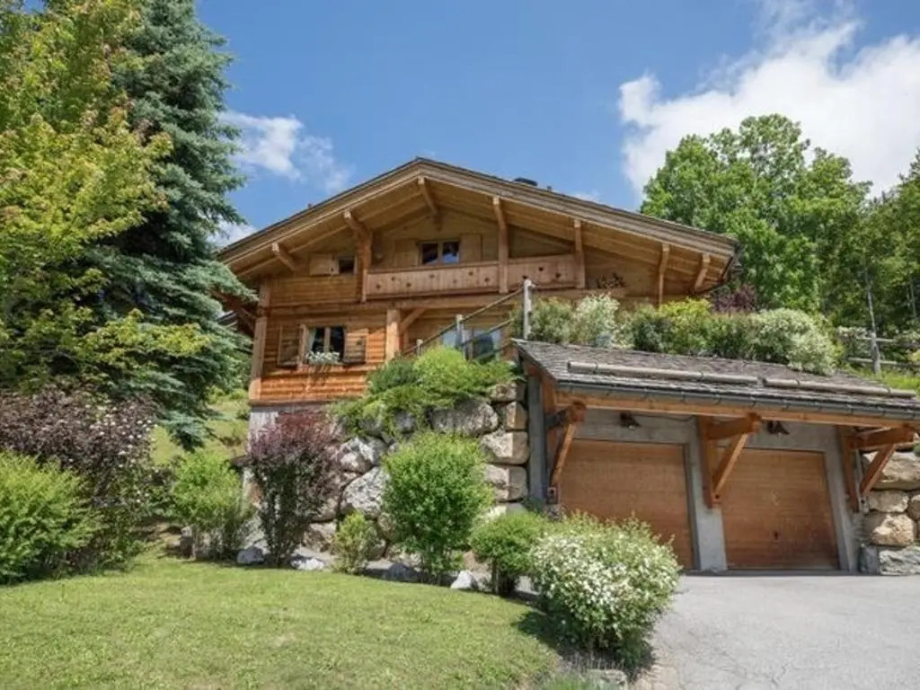 Chalet 4 Étoiles 13 Pers. à La Clusaz - Grande Terrasse, Garage, WIFI, Arrêt Skibus à Proximité - FR-1-437-81