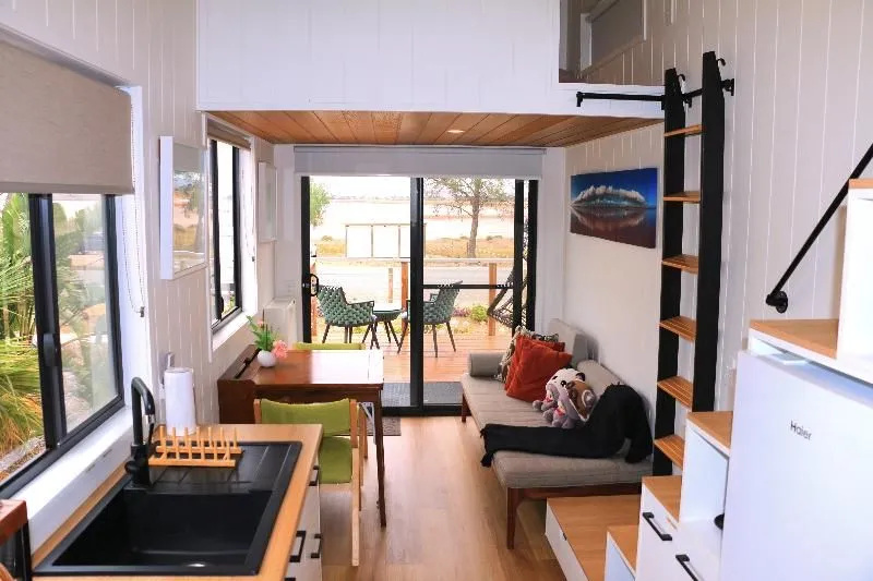 The Pink Lake Tiny House - 'Sakura'