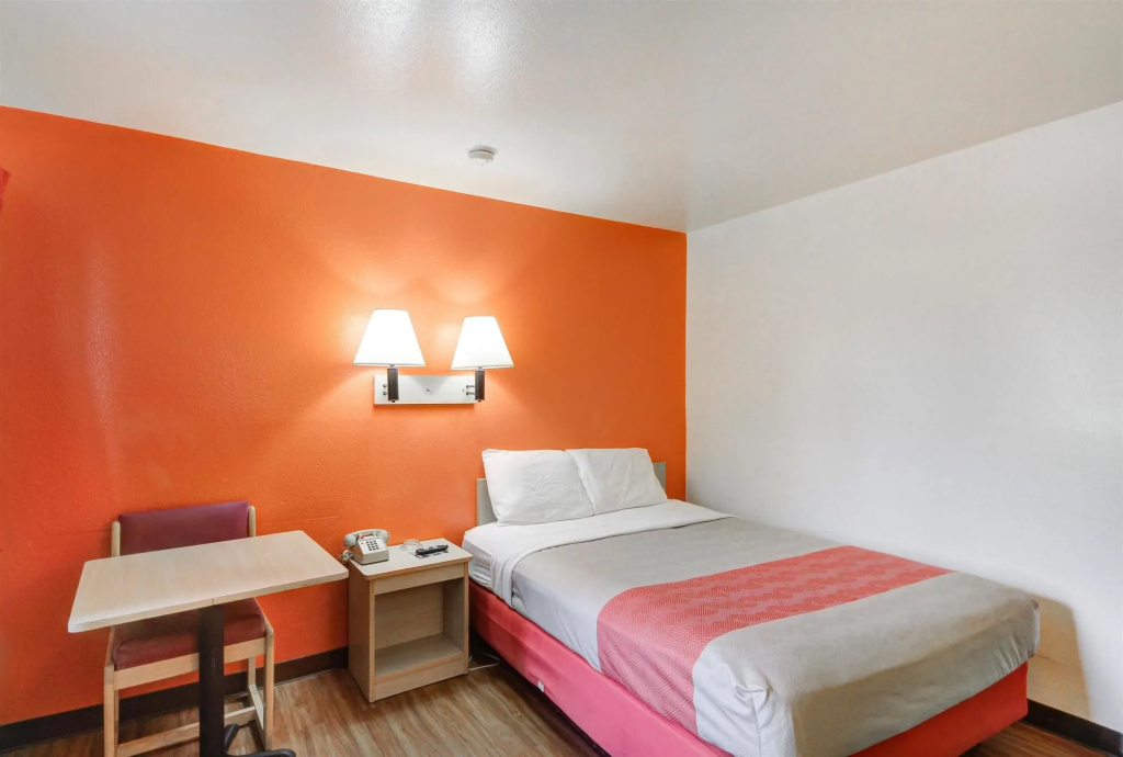 Motel 6-Wichita, KS - AIRPORT